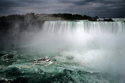 Paseo en barco Maid of the Mist con tour de aventura