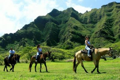 Rancho Kualoa - Tour a pie a caballo Rancho Kualoa - Tour a pie a caballo