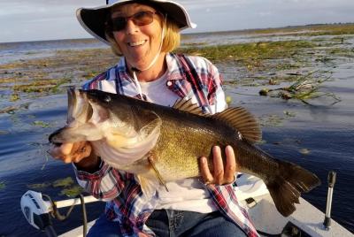 Viajes de pesca en el lago Okeechobee cerca de Fort Pierce, Flori Viajes de pesca en el lago Okeechobee cerca de Fort Pierce, Flori