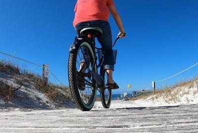 Tour en bicicleta de medio día para grupos pequeños por la ciudad Tour en bicicleta de medio día para grupos pequeños por la ciudad