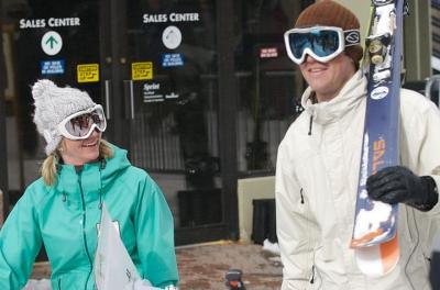 Alquiler de 2 días del paquete básico de alquiler de esquí de Park City Alquiler de 2 días del paquete básico de alquiler de esquí de Park City