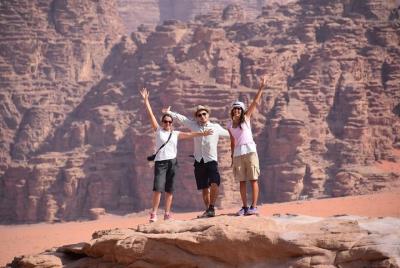 Excursión privada de 2 días a Petra, Wadi Rum y el mar Muerto des Excursión privada de 2 días a Petra, Wadi Rum y el mar Muerto des