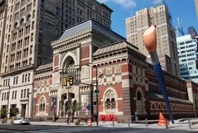 Recorrido a pie público para grupos pequeños que explora la época Recorrido a pie público para grupos pequeños que explora la época