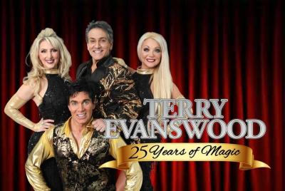 La magia de Terry Evanswood en el Grand Majestic Theatre La magia de Terry Evanswood en el Grand Majestic Theatre