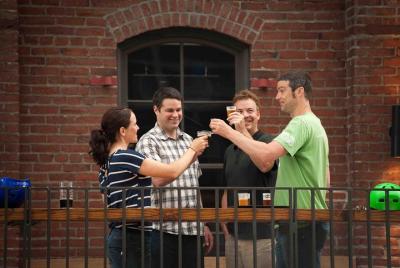 Paseo en bicicleta por la cervecería de Portland. Paseo en bicicleta por la cervecería de Portland.