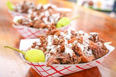 Recorrido por los carritos de comida, vainas y patios de Portland Recorrido por los carritos de comida, vainas y patios de Portland