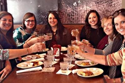 Tour gastronómico y cultural de brunch dominical de Roanoke