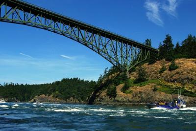 Excursión en lancha motora al pase de engaño