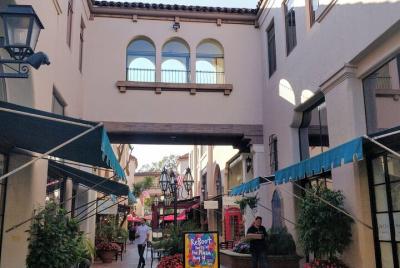 Recorrido a pie y juego de búsqueda del tesoro en Santa Bárbara