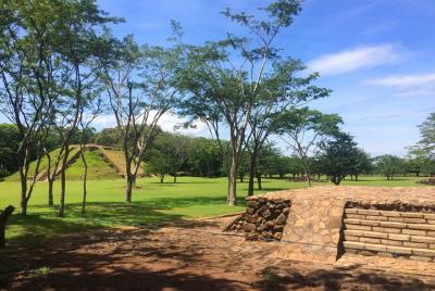 Tour arqueológico de Pipil Medio día: Cihuatan y museo tesak Tour arqueológico de Pipil Medio día: Cihuatan y museo tesak