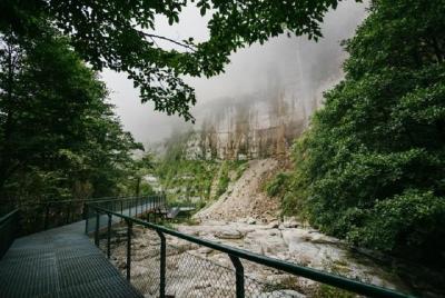 Okatse Canyon - Cascada Kinchkha - Cuevas Prometeo - Naturaleza e