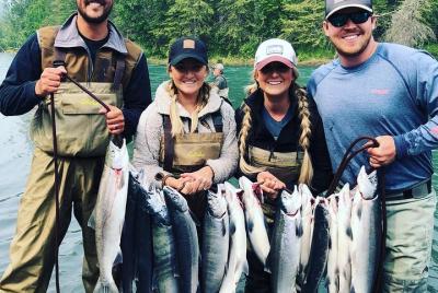 Barco privado de pesca de día completo