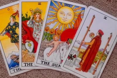 Paseo del Tarot de la ciudad antigua y misterios profundamente e  Paseo del Tarot de la ciudad antigua y misterios profundamente e