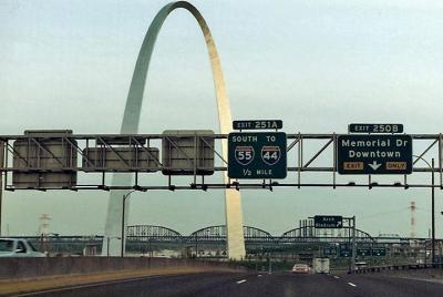 Interstate 55: St. Louis, MO a Springfield, IL, recorrido en audio por VoiceMap Interstate 55: St. Louis, MO a Springfield, IL, recorrido en audio por VoiceMap