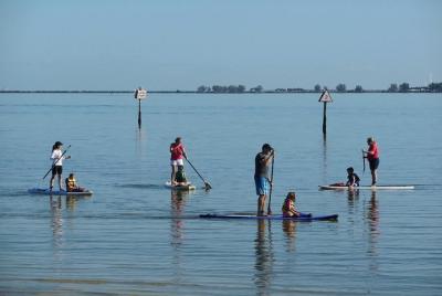 Alquiler de tablas de remo alrededor de Harbour Island Alquiler de tablas de remo alrededor de Harbour Island