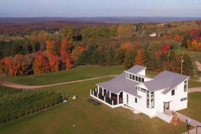 Lugares turísticos en Traverse City  Cosas que hacer en Traverse City  497956858