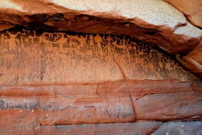 Tour de barranquismo de día completo para grupos pequeños en el c