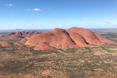 Caminata por el circuito Kata Tjuta del Valle de los Vientos