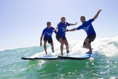 Clases de surf privadas y para grupos pequeños en Byron Bay