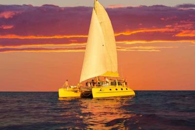 Fremantle Sunset Sail en el icónico catamarán amarillo de WA Fremantle Sunset Sail en el icónico catamarán amarillo de WA
