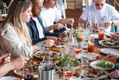 Tour de día completo a los mejores lugares para comer y beber de 