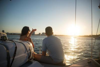 Gold Coast Sunset Cruise con vino espumoso y plato de aperitivos Gold Coast Sunset Cruise con vino espumoso y plato de aperitivos
