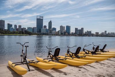 Experiencia en bicicleta acuática City Skyline de 1 hora Experiencia en bicicleta acuática City Skyline de 1 hora