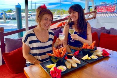 Almuerzo de mariscos Shaolin navega en Port Douglas