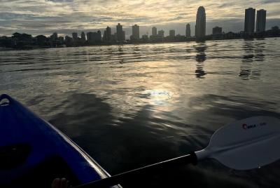 Surfers Paradise Sunset Kayak y cena Surfers Paradise Sunset Kayak y cena