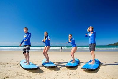 Aprende a surfear en Surfers Paradise en Gold Coast Aprende a surfear en Surfers Paradise en Gold Coast