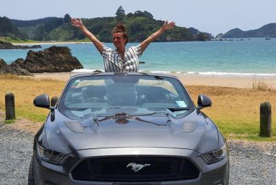 Excursión convertible escénica Mustang con almuerzo en bodega