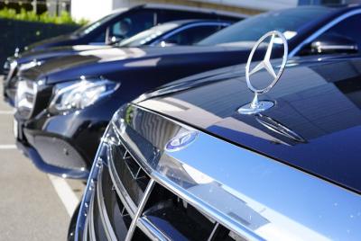 Traslado Ejecutivo al Aeropuerto Sedan (Recogida en el Hotel / Re