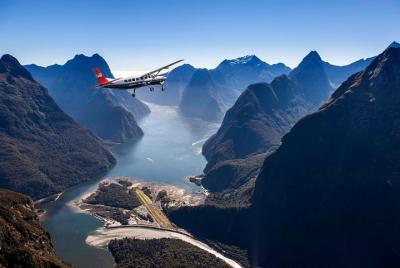 Milford Sound a Queenstown regresa al vuelo panorámico Milford Sound a Queenstown regresa al vuelo panorámico