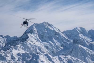 Vuelo en helicóptero por el glaciar Fox y Mount Cook