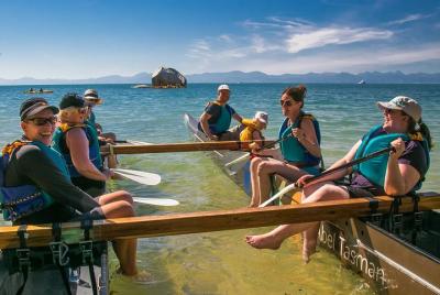 Tour de Waka Paddling: Toka Ngawha Split Rock de Apple de Kaiteri