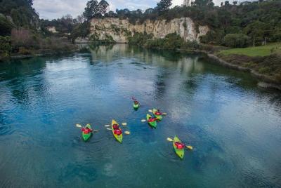 2 horas de viaje guiado en kayak por el río Waikato desde Taupo
