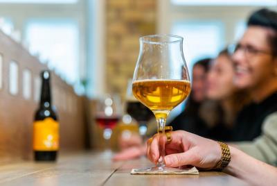 Degustación privada de cerveza lituana con bibliotecario profesio