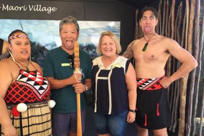 Rotorua y la vida geotérmica Maori Village Tour Rotorua y la vida geotérmica Maori Village Tour