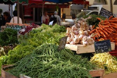 Tour por el mercado de agricultores y las tiendas de alimentos en