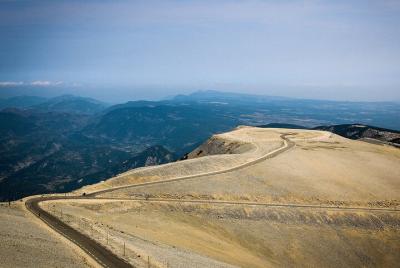 Mont Ventoux y Vaison la Romaine desde la montaña más alta hasta  Mont Ventoux y Vaison la Romaine desde la montaña más alta hasta