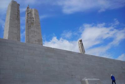 Excursión de 1 día a campo de batalla canadiense Vimy y Somme de Arras Excursión de 1 día a campo de batalla canadiense Vimy y Somme de Arras