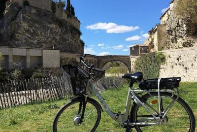 Alquiler de bicicletas eléctricas y cata de vinos en Vaison la Ro