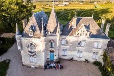 Tour matutino de la región vinícola de Saint-Emilion con degustac