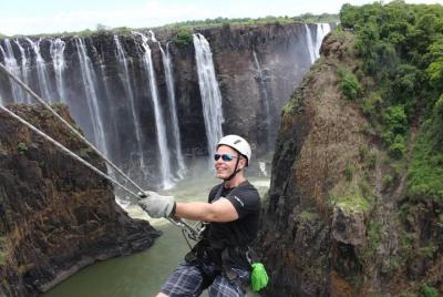 Rappel en las Cataratas Victoria