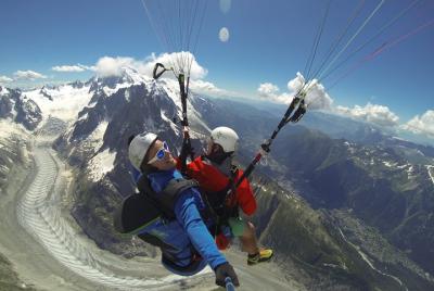 Parapente en tándem en los Alpes en Chamonix