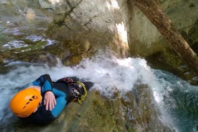Barranquismo deportivo de Écouges bas en Vercors - Grenoble Barranquismo deportivo de Écouges bas en Vercors - Grenoble