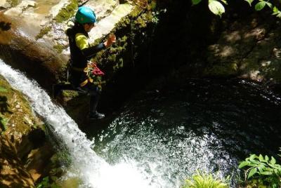 Barranquismo deportivo en Vercors cerca de Grenoble Barranquismo deportivo en Vercors cerca de Grenoble