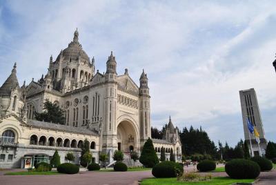 Santa Teresa de LISIEUX | Excursión en tierra PRIVADA desde Le Havre o Cherbourg Santa Teresa de LISIEUX | Excursión en tierra PRIVADA desde Le Havre o Cherbourg
