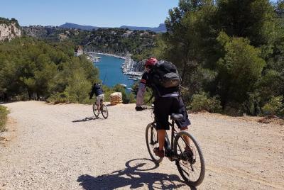 Cruce de E-Bike a campo traviesa de las Calanques de Marsella