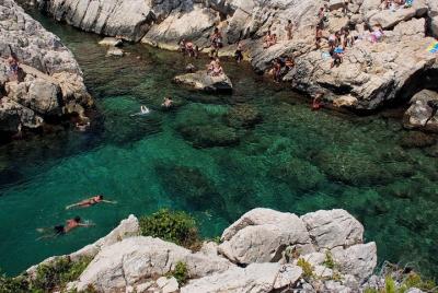 Senderismo en el Parque Nacional Calanques desde Luminy